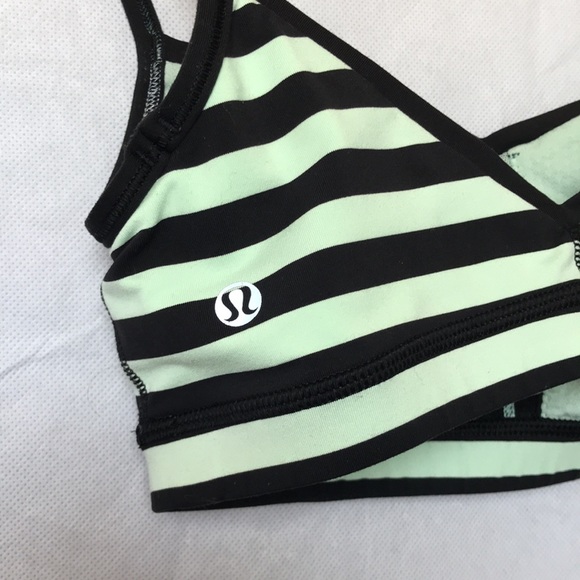 ☘️🌸Lululemon Pirouette sports bra 🌸☘️ - Picture 7 of 8